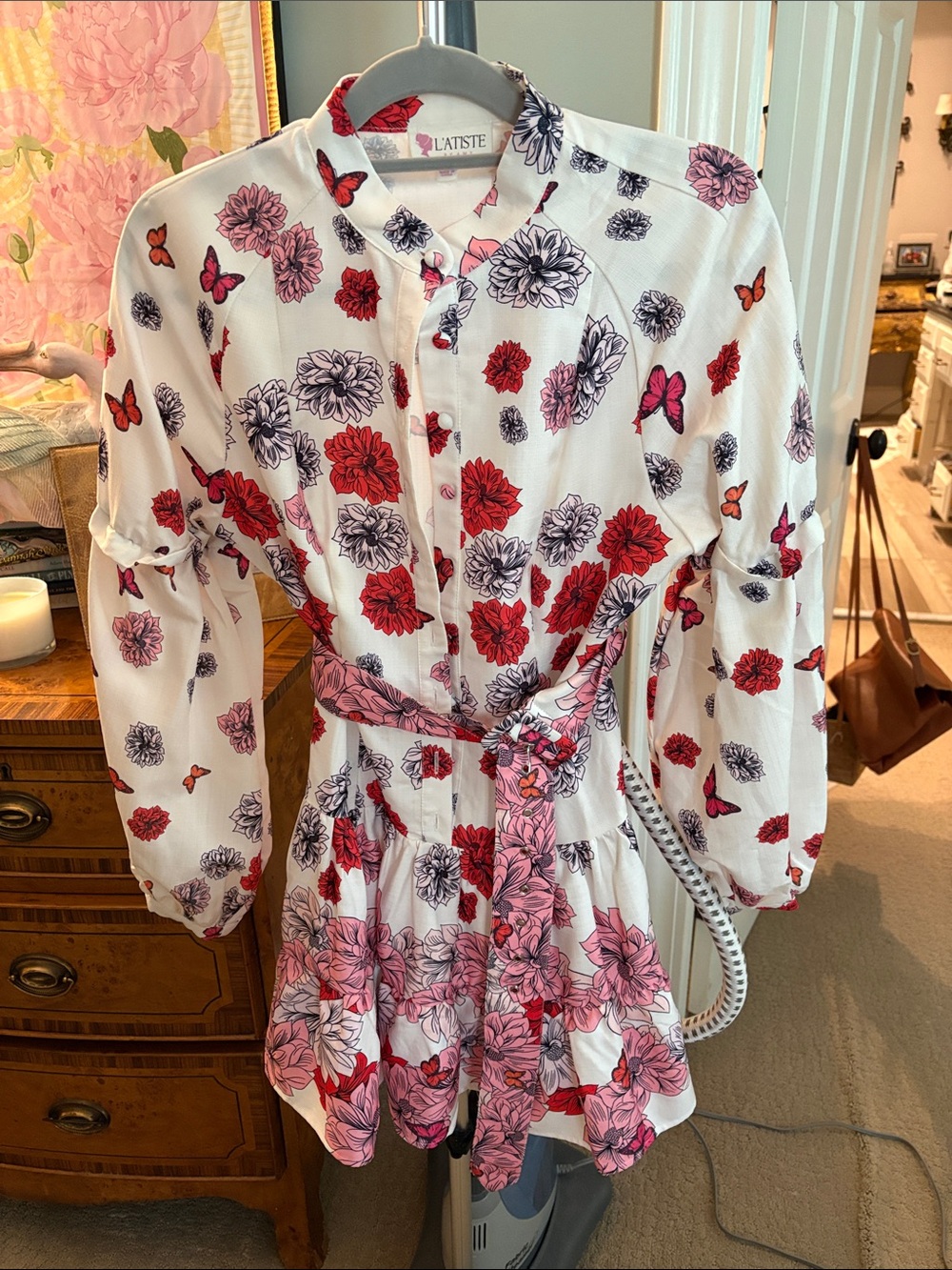 L'ATISTE Floral Button-Front Tie-Waist Blouse — White with Red & Pink Flowers